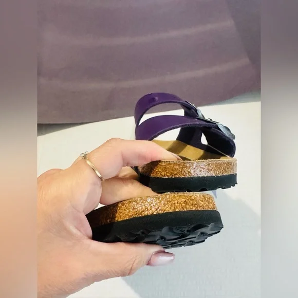 Birkenstock  Arizona  Purple  Patent sandals  Size 8 BNWT - Picture 7 of 9